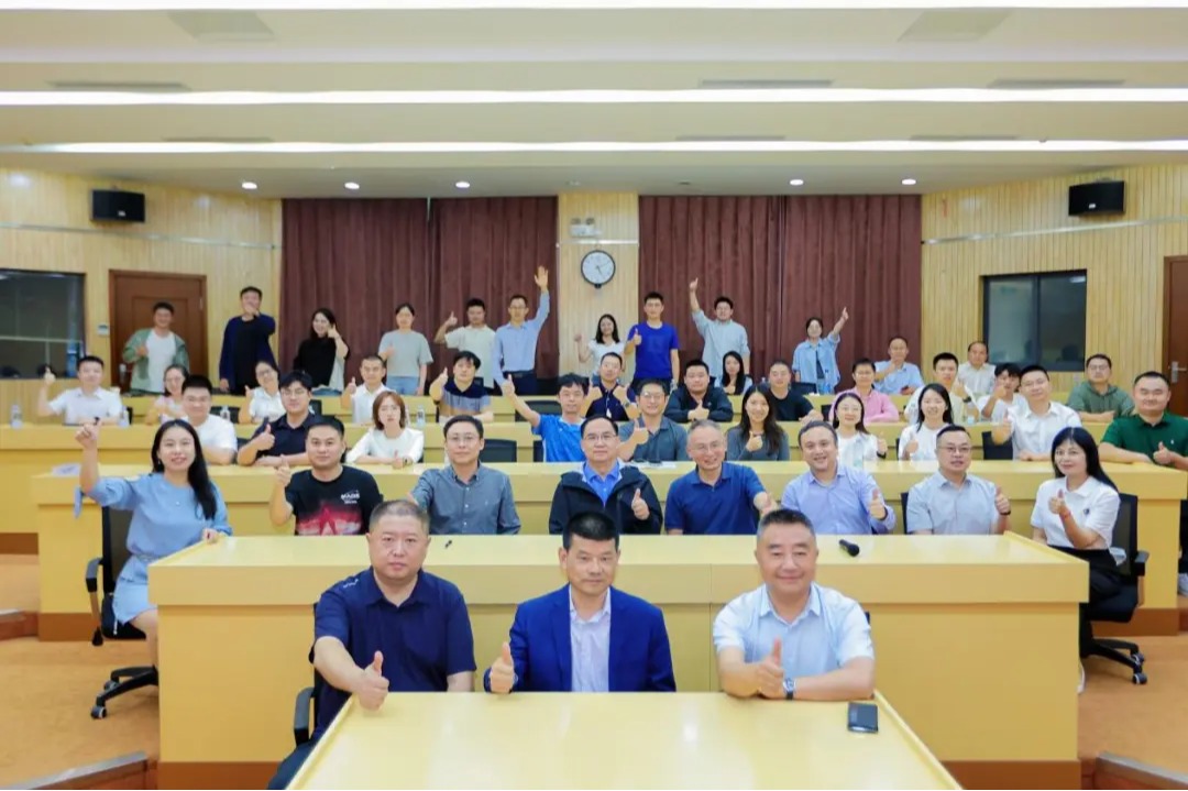 校友文化节 | 科技成果转化生态构建迎来“成电方案” ，管工融通加速破题“最后一公里”