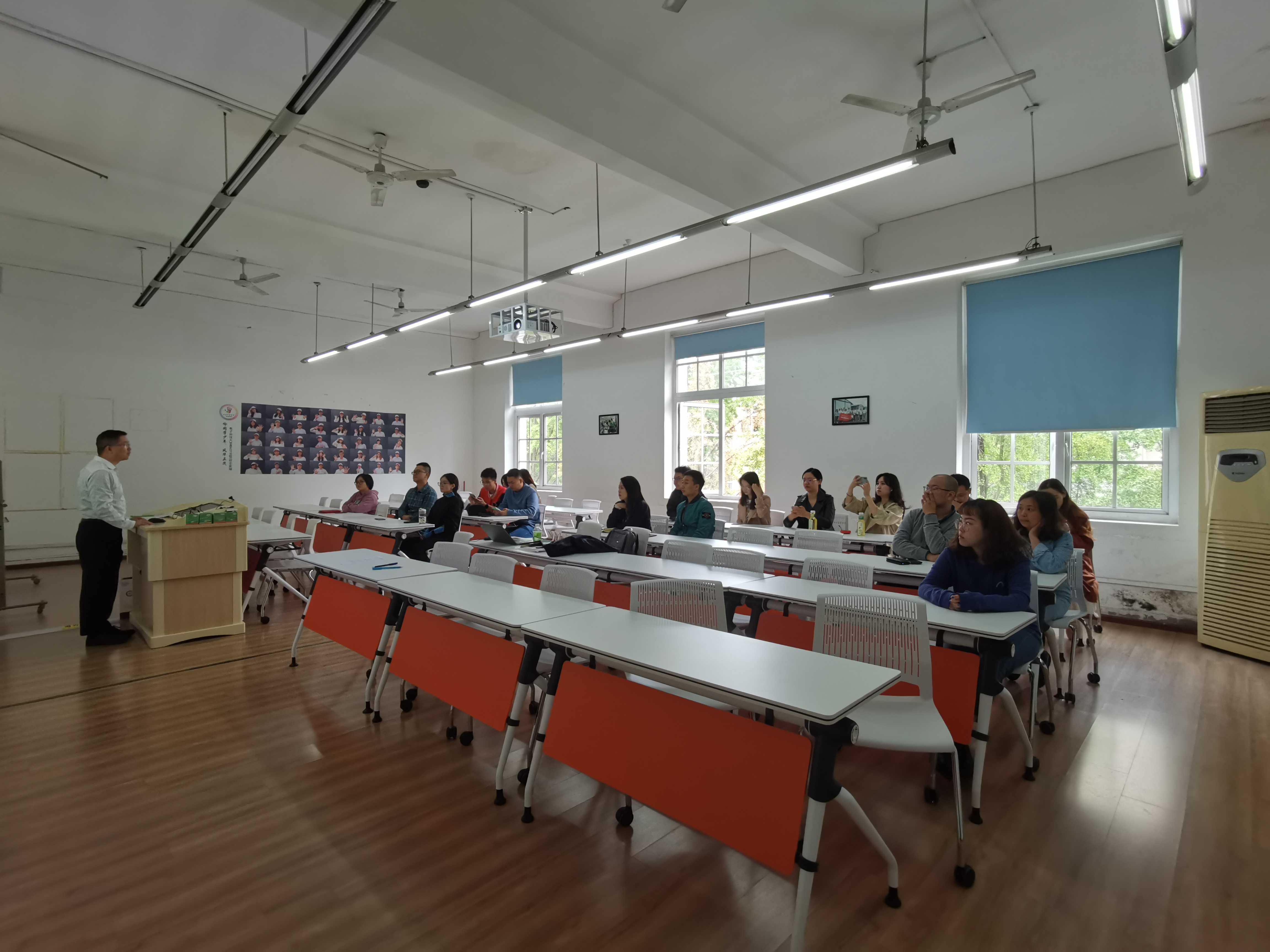 MBA教育中心举办班级宣传培训会暨2020级宣传颁奖仪式