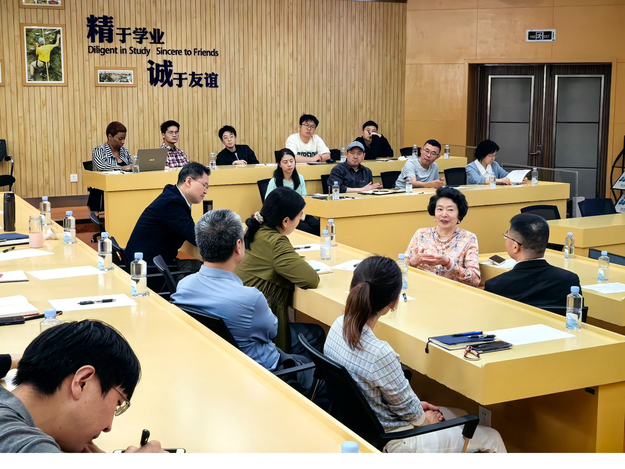 学院成功举办首期专业学位教育案例工作坊
