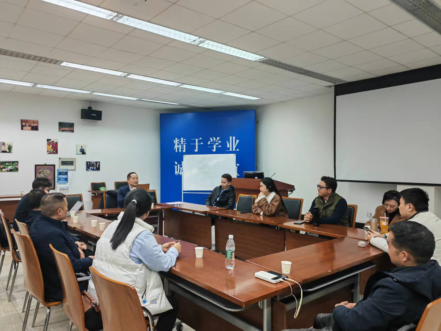 MBA数字家居俱乐部举行“迎春启程，知促产业”交流会